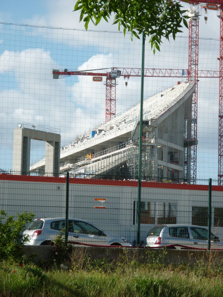 Vu de Ganay derrière le virage sud