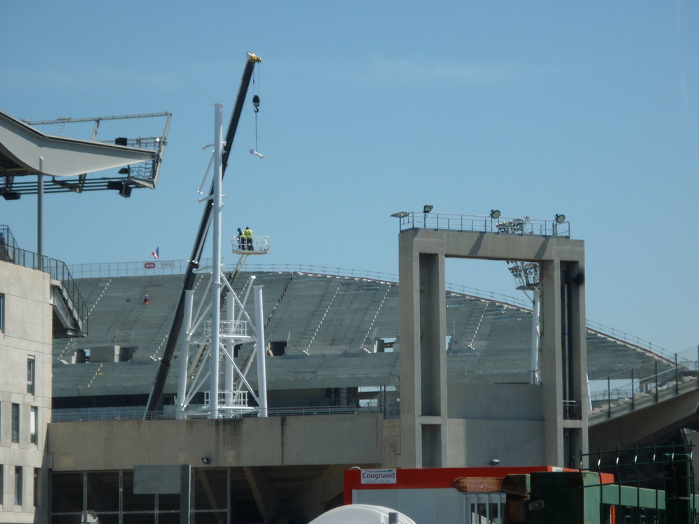 Pose en direct d'un élément du palet Sud-Ouest.
