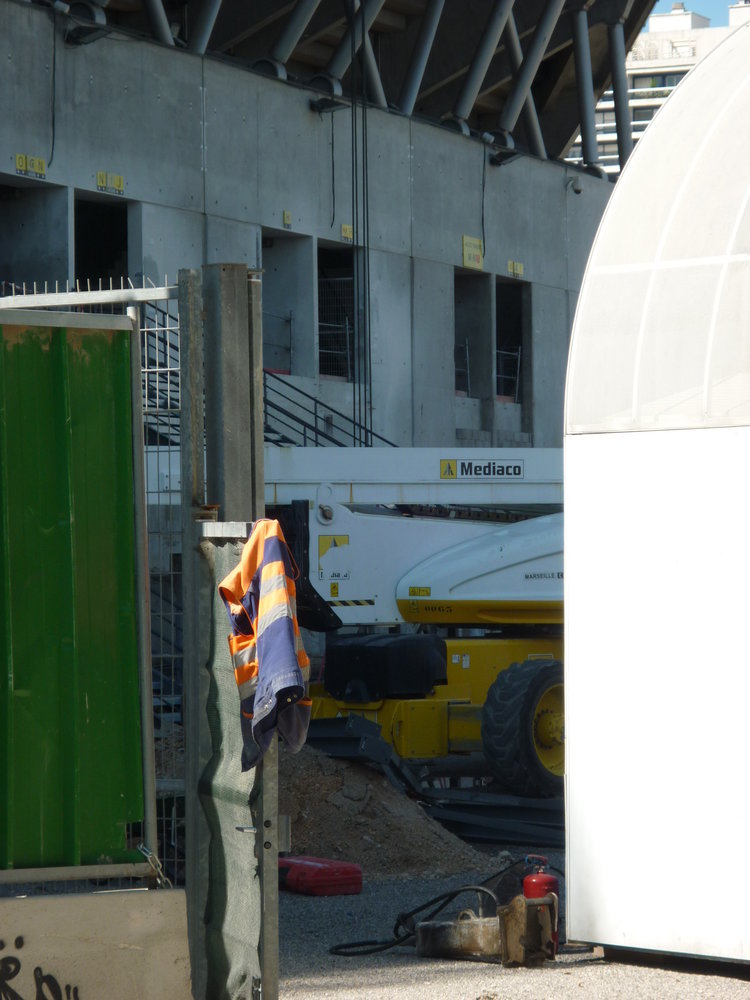 Vu du chantier et des ancien escaliers.