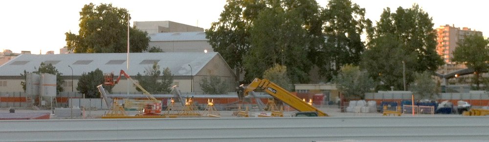 Premier élément de la charpente en attente depuis 1 semaine ...