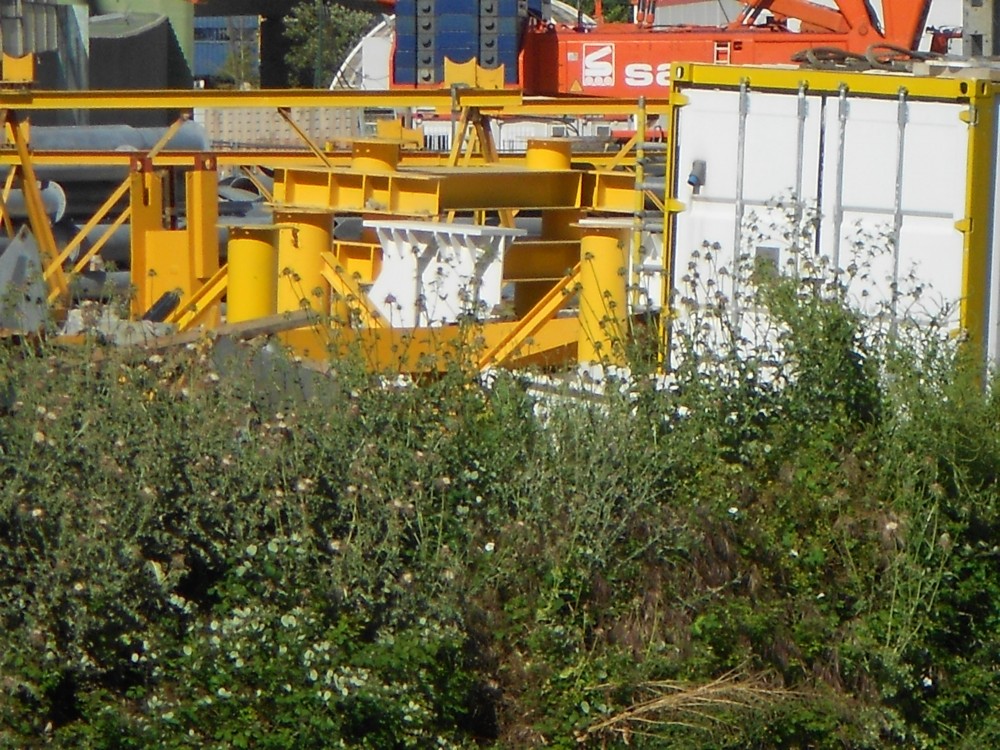 Dernier élément du haut de la herse d’éclairage qui se fixe sur le colis de faille.