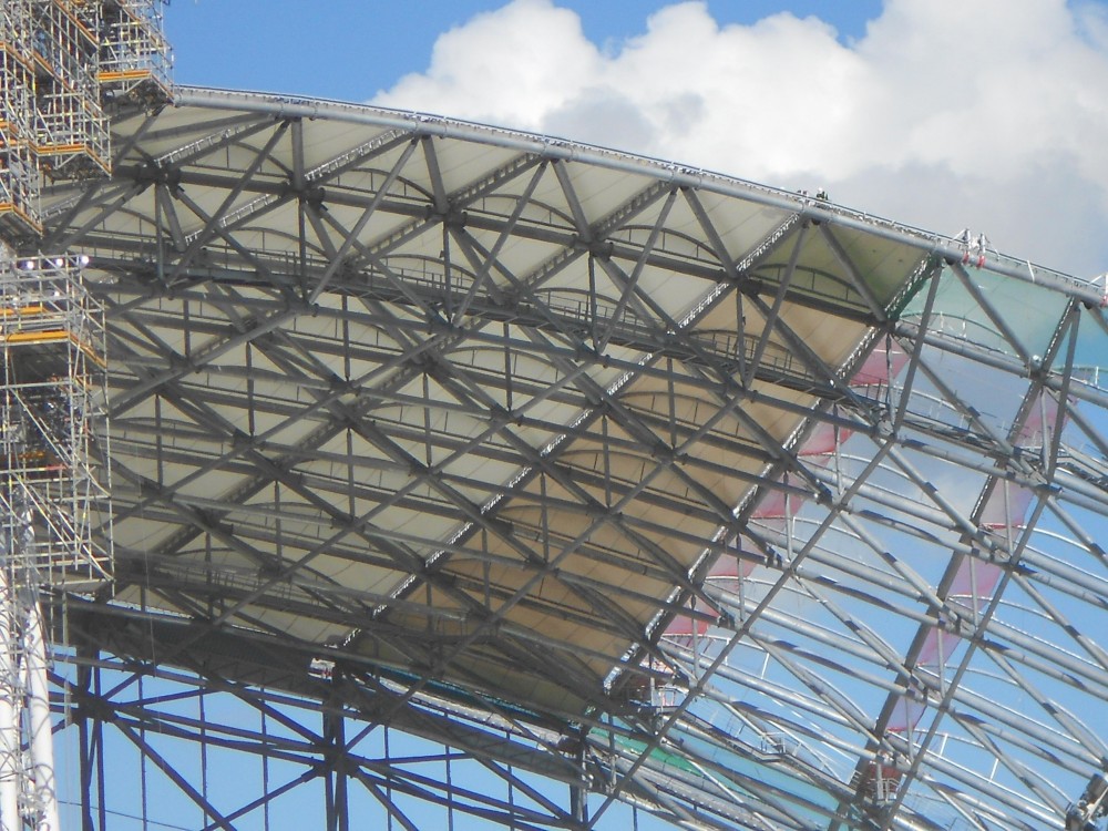 Vu sous la toile on constate bien la différence après l'exposition au soleil.