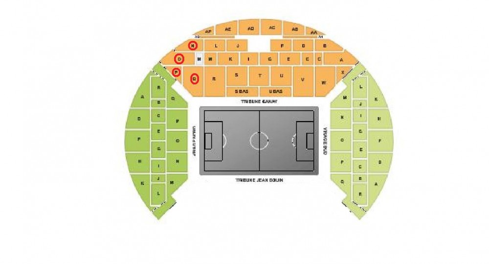 tribune ganay visiteurs LdC.jpg