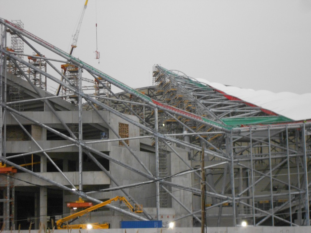 Pose des filets de protection.