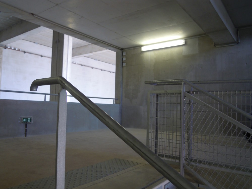 DSCN0741.JPG (2.39 Mio) Consulté 5509 fois Escaliers béton brut