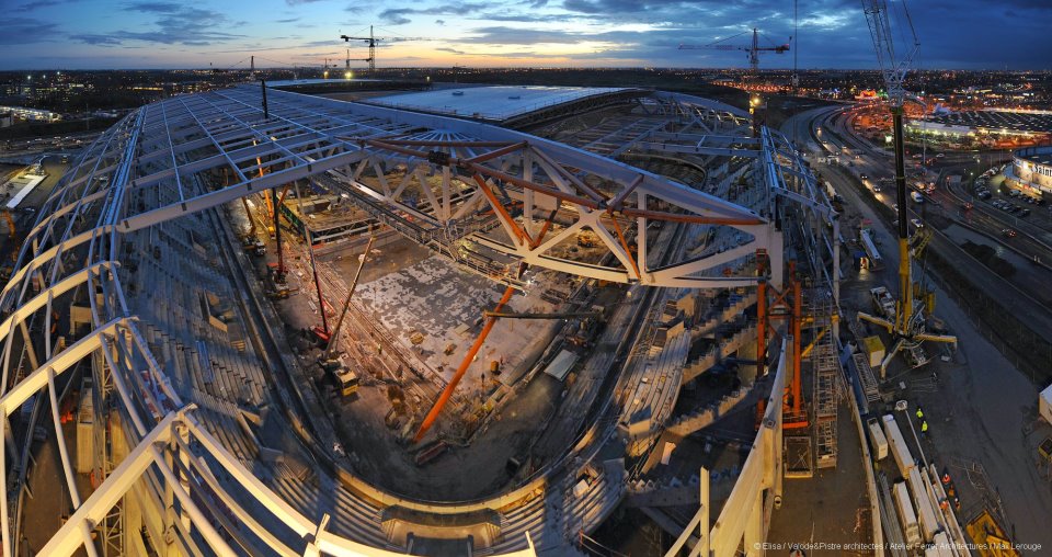 plus de photos sur le site (officiel) rubrique vue d'ensemble nord et sud:  http://www.grandstade-lillemetropole.com/cms/images.html?id=099c4cf98bb8de19751703affa704c26&amp;cat=ae