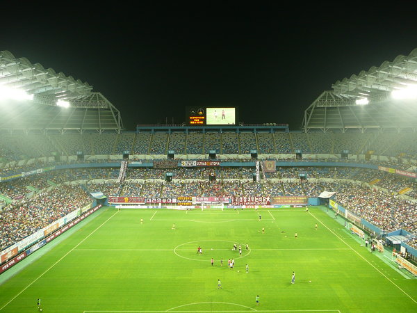 Daejeon_World_Cup_Stadium1.jpg