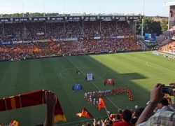 /media/cache/stade/uploads/stades/Stade-Bollaert-Lens-30493.jpg