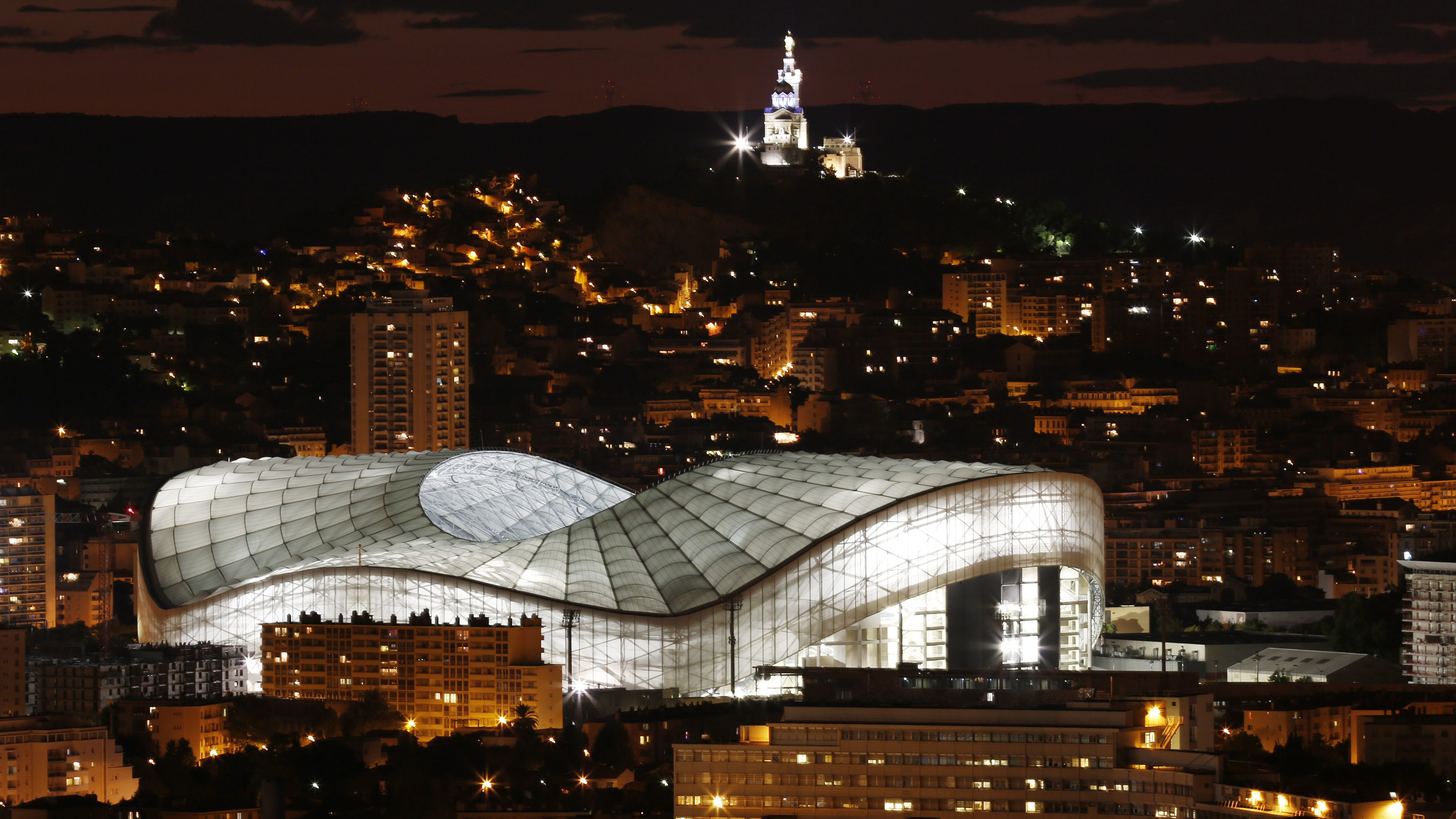 Marseille : Inauguration et record d&#039;affluence au Stade Vélodrome