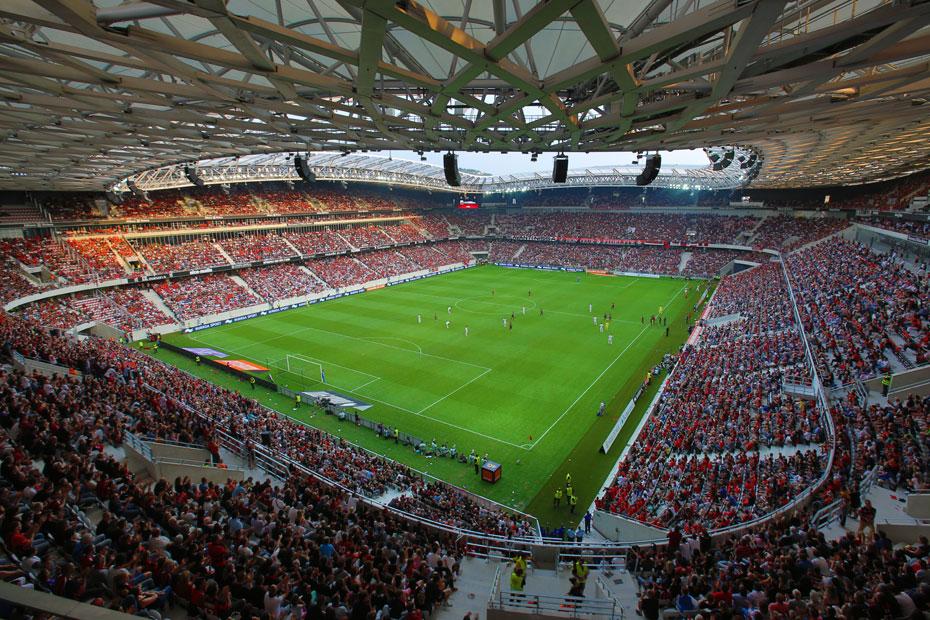 allianz-riviera-nice-plein-guichets-fermes-29527.jpg