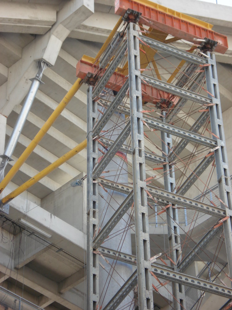 Vu de la poutre de soutiens derrière le palée de stabilité.