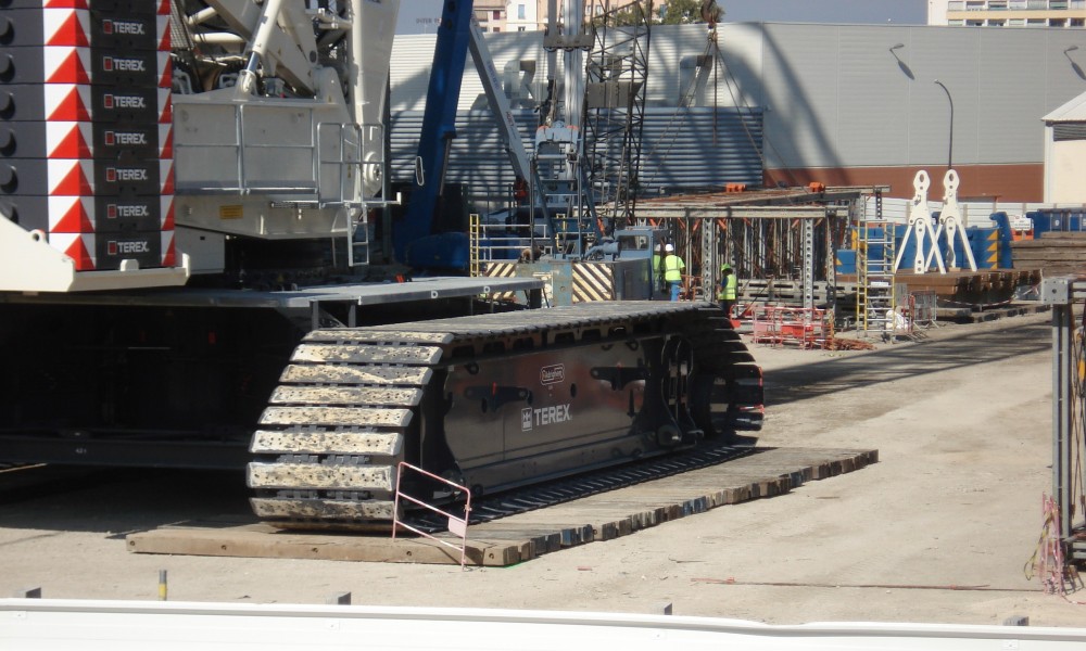 Big-Mama se déplace bien sur des traverse en Bois !