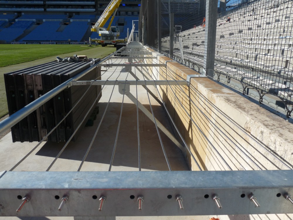 Câbles anti intrusion qu'on appelle des "Wembley" dixit Mr Botella