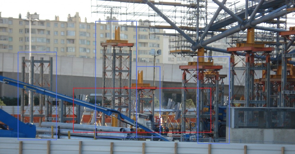 Vu de la radiale de Jupe (rouge) et peut-etre d'une station de montage pour colis simple (bleu).