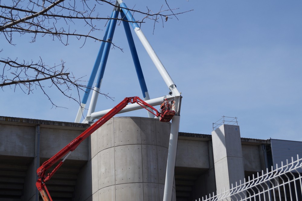 Les peintres sur leur nacelle