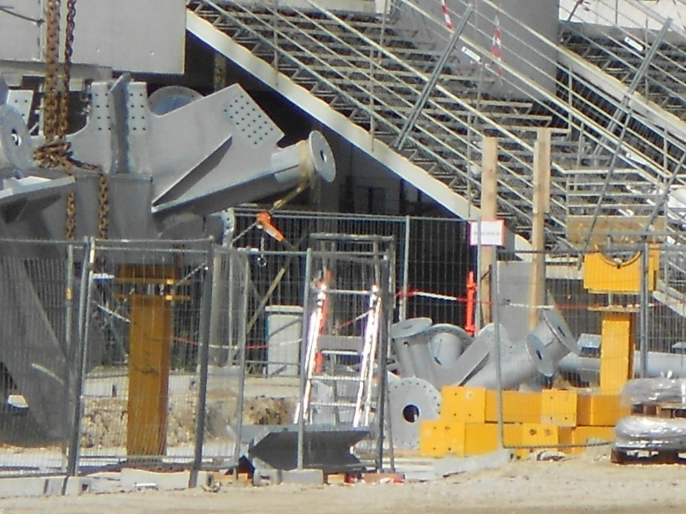 Montage du colis de Faille avec éléments au sol.
