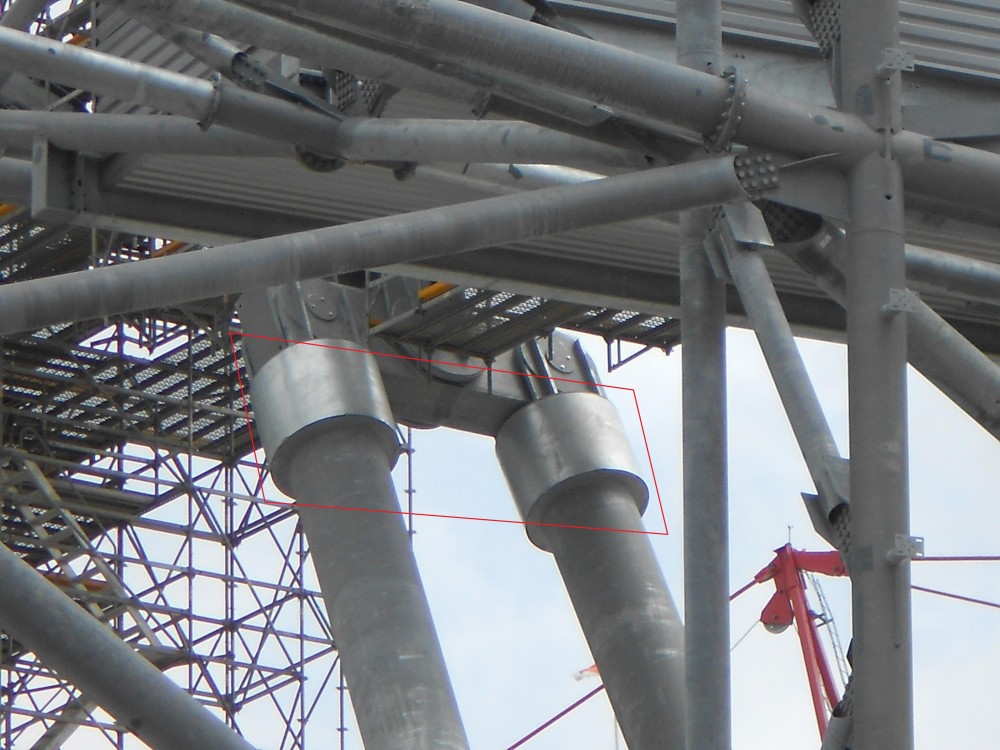 Tête du Mega-poteau Nord côté Jean-Bouin.