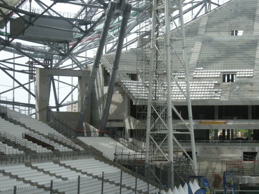 l'angle est bouché par une cloison de parpaings