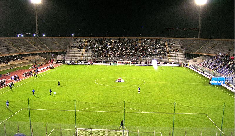 Stadio_Sant'Elia_-Cagliari_2_IHaveNoLegs.jpg