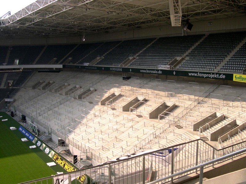 Borussia-Park5.jpg