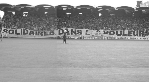 hommage-aux-2-supporters-marseillais-decedes-lors-du-deplacement-pour-le-match-HAC-OM.jpg