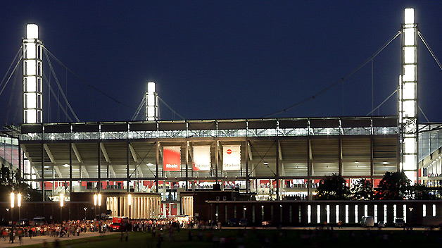 RheinEnergieStadion_01.jpg