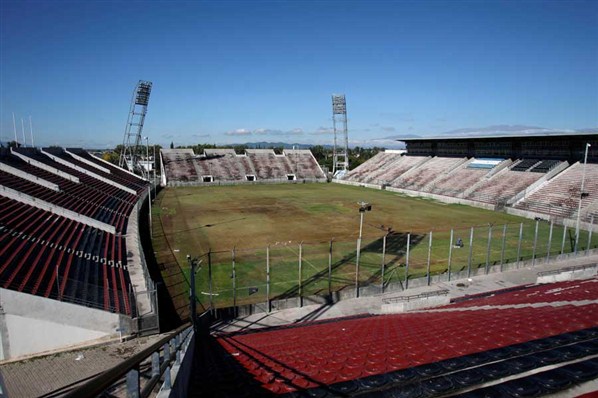 Salta , Estadio Padre Ernesto Martearena 2.jpg
