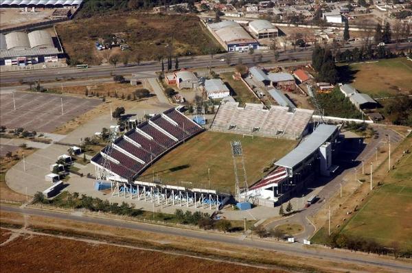 Salta , Estadio Padre Ernesto Martearena.jpg