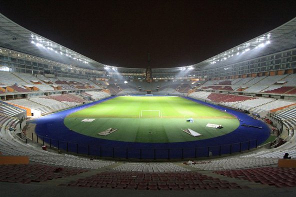 Estadio Nacional de Lima 3.jpg