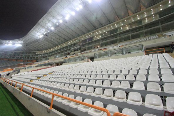 Estadio Nacional de Lima 2.jpg