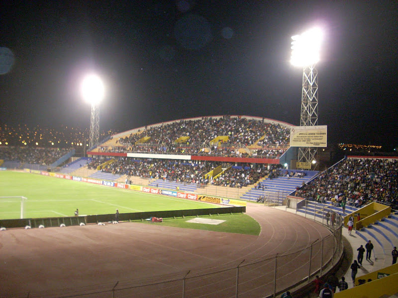 Estadio Jorge Basadre Tacna 4.jpg