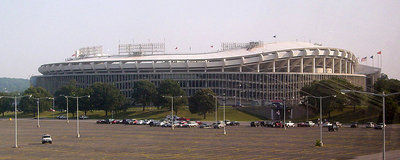 800px-RFK_Stadium_from_Washington_Metro.jpg