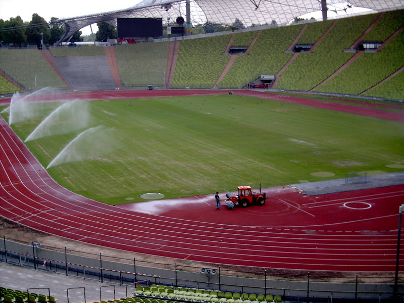 Olympiastadion_München_2004_(081).jpg