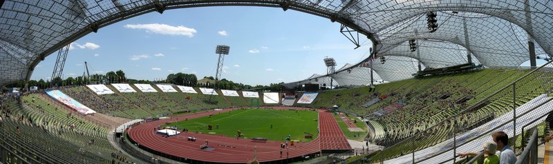 Münchener_Olympiastadion.jpg