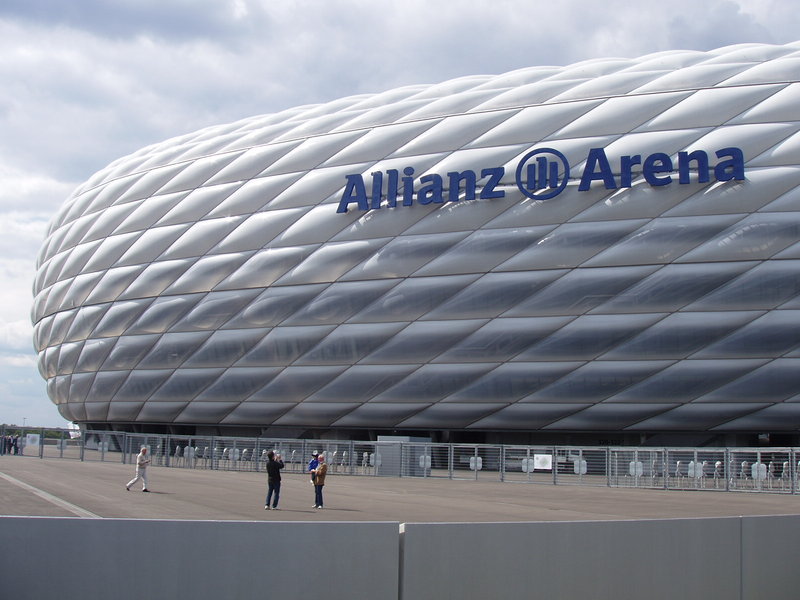 Allianz_Arena_2005-06-10.jpeg