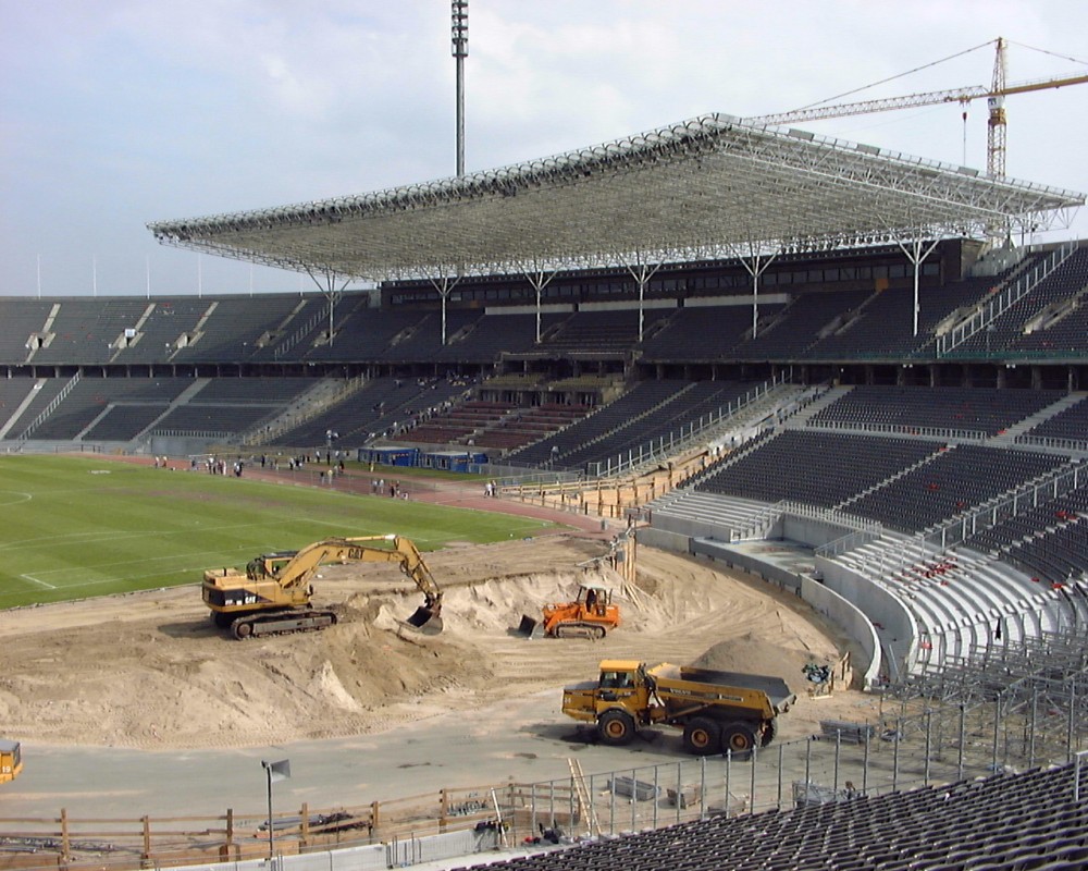 Umbau_Olympiastadion_Berlin_2002_3.JPG