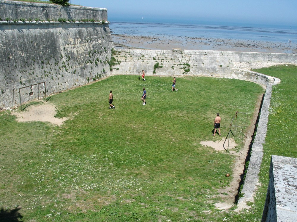 Football_terrain insolite.jpg