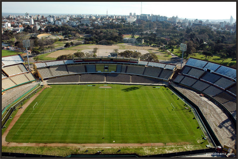 Estadio Centenario_Parlanchín2.jpg