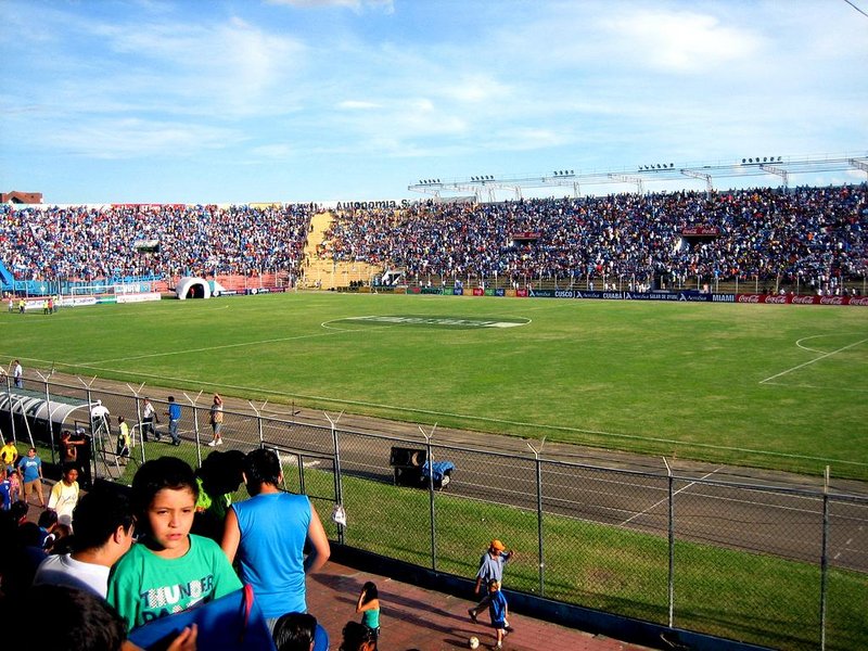 Estadio Ramon Tahuchi Aguilera_Santa Cruz1.jpg
