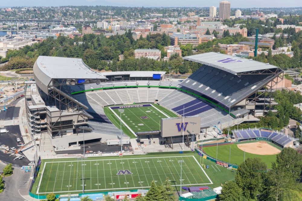 Seattle (Husky Stadium) 2.jpg