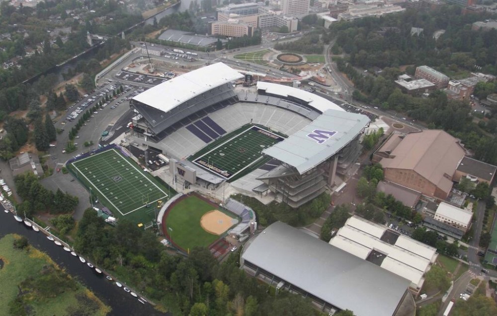 Seattle (Husky Stadium).jpg