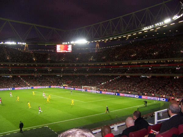 Emirates_Stadium.jpg