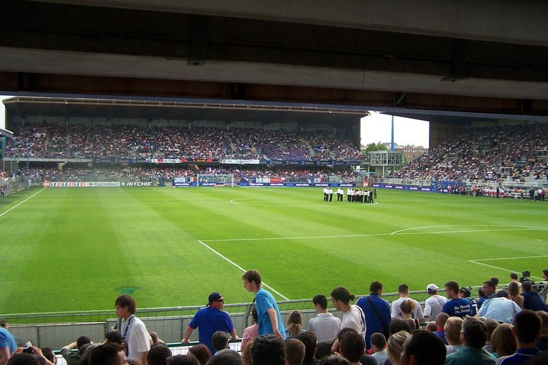 Auxerre_-_Stade_Abbé-Deschamps_(46).jpg