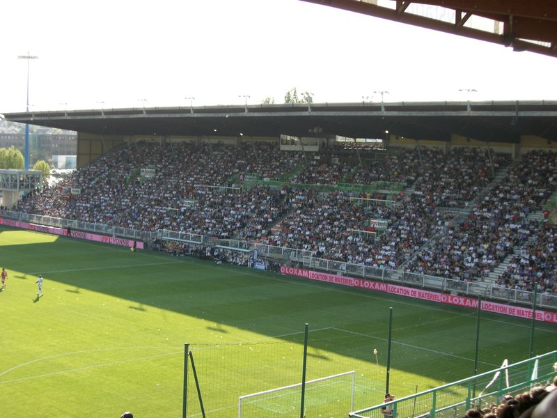 Auxerre_-_Stade_Abbé-Deschamps_(42).jpg