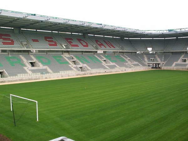 sedan-stade2.jpg