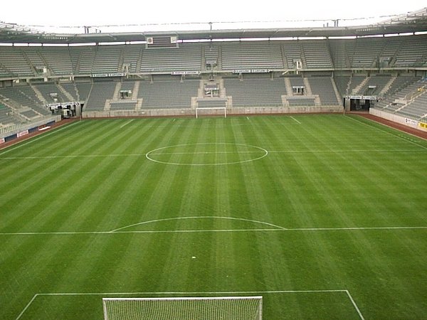 sedan-stade5.jpg