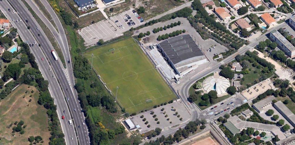 Stade de la Martine (GS Consolat).JPG