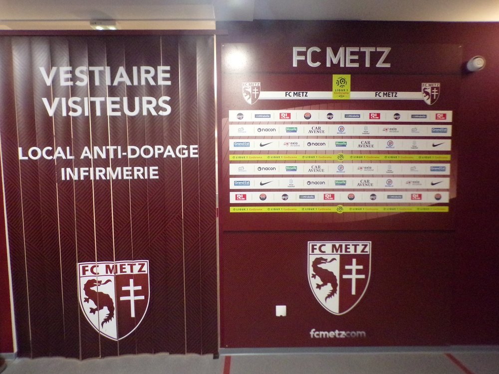 vestiaire zone mixte provisoire2.jpg