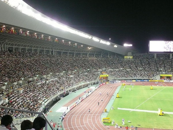 800px-Nagai_stadium_in_Osaka.jpg