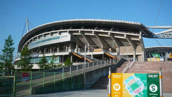 Jeonju_World_Cup_Stadium.jpg